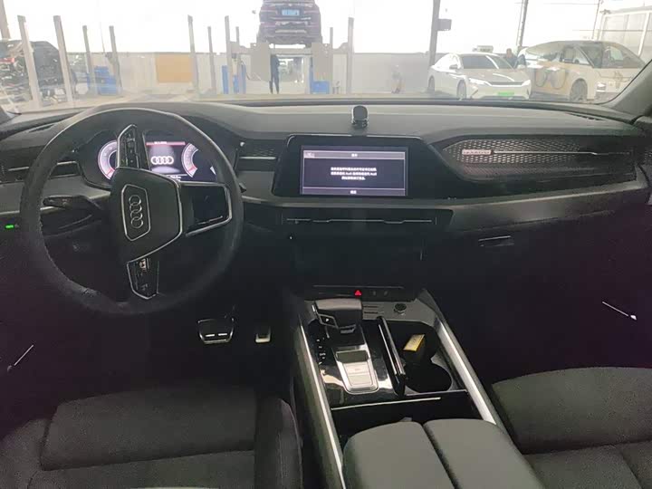 Фото 5 - Audi Q6