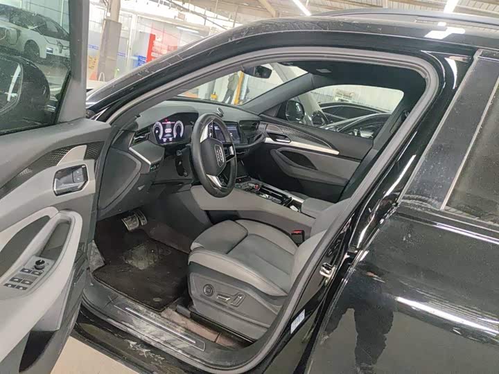 Фото 6 - Audi Q6