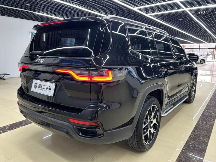 Фото 5 - Jeep Grand Commander