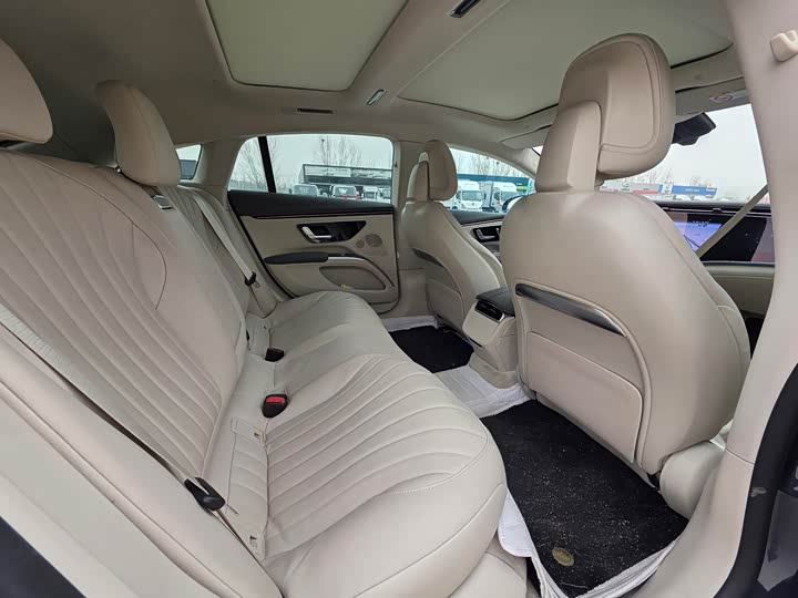 Фото 8 - Mercedes-Benz EQS