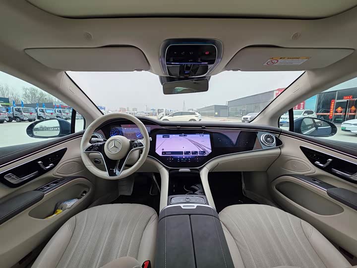 Фото 9 - Mercedes-Benz EQS