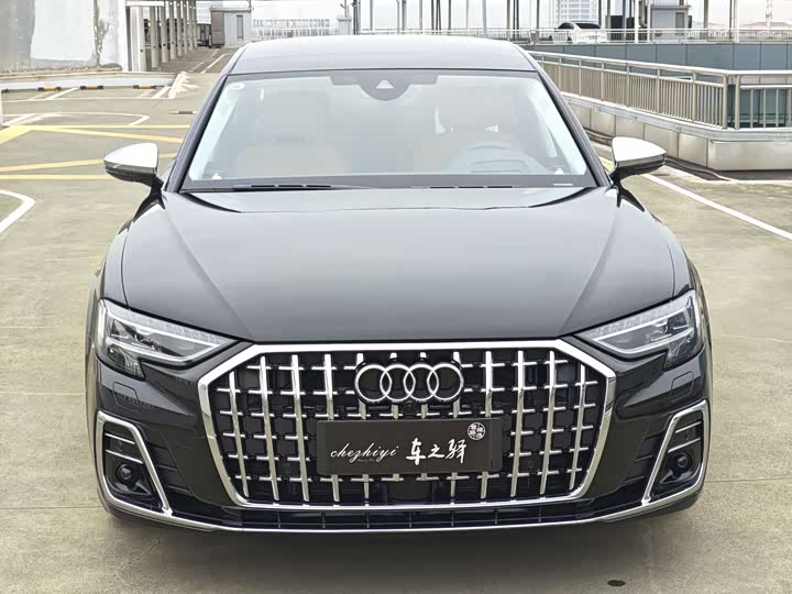 Фото 2 - Audi A8