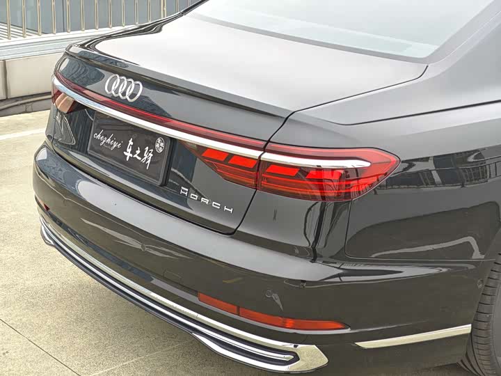 Фото 8 - Audi A8