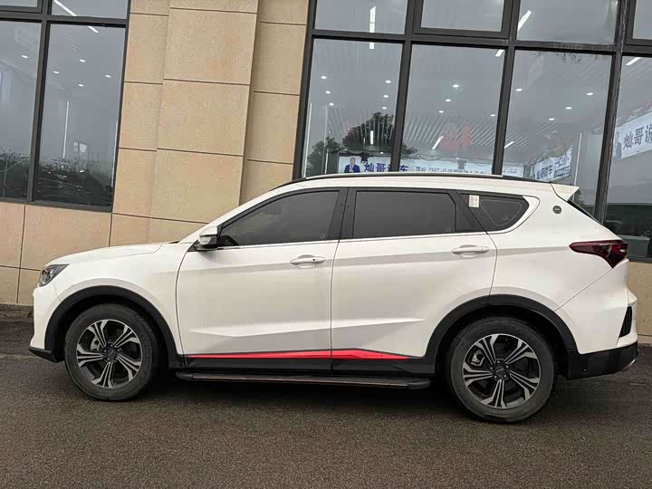 Фото 9 - Jetour X70