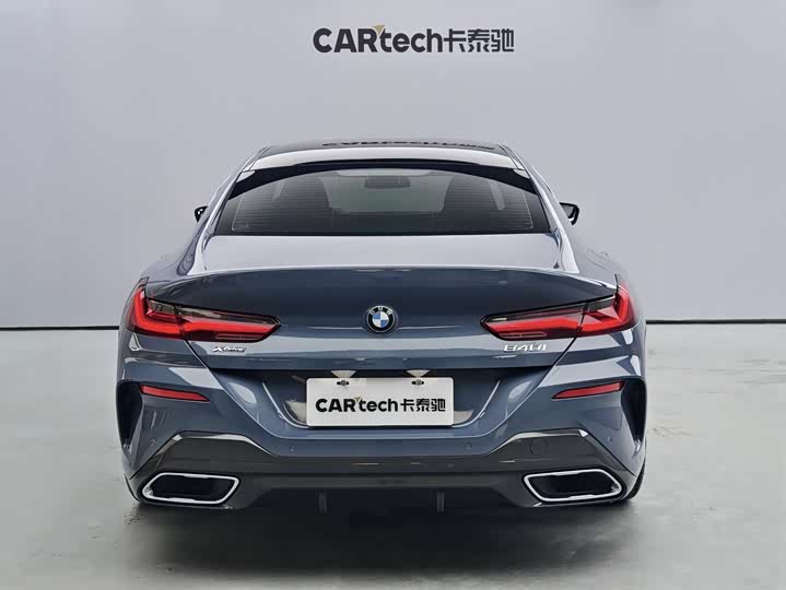 Photo 4 - BMW 8 Series