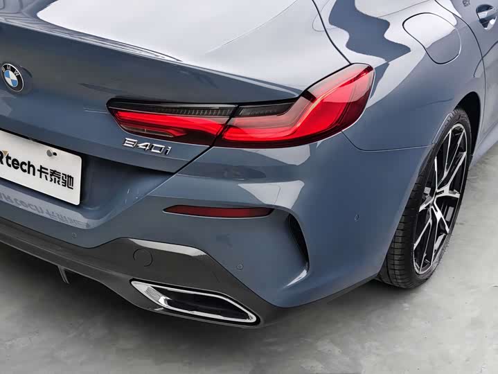 Photo 6 - BMW 8 Series