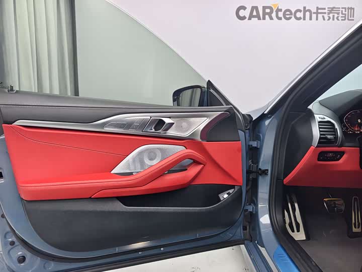 Photo 8 - BMW 8 Series