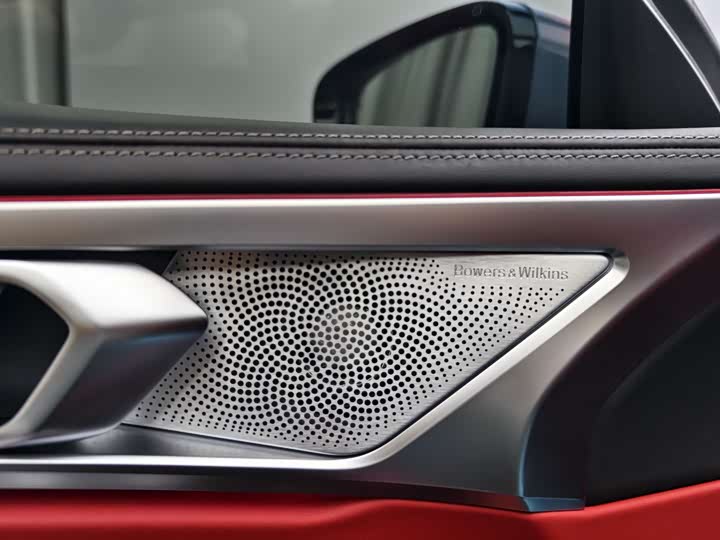 Photo 9 - BMW 8 Series