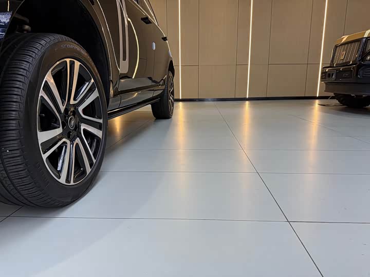 Photo 5 - Land Rover Range Rover