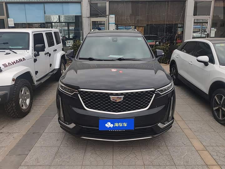 Фото 2 - Cadillac XT6