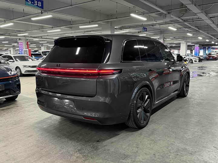 Фото 6 - LiXiang L8