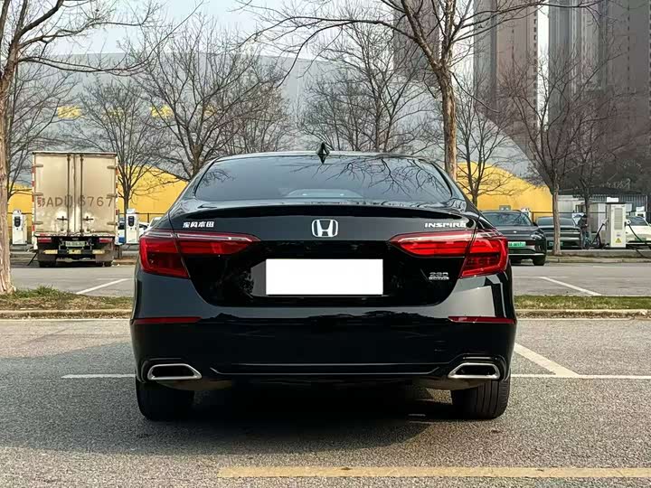 Фото 8 - Honda Inspire