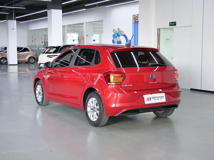 Фото 5 - Volkswagen Polo