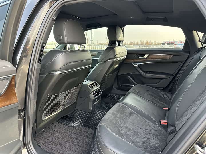 Фото 3 - Audi A6L