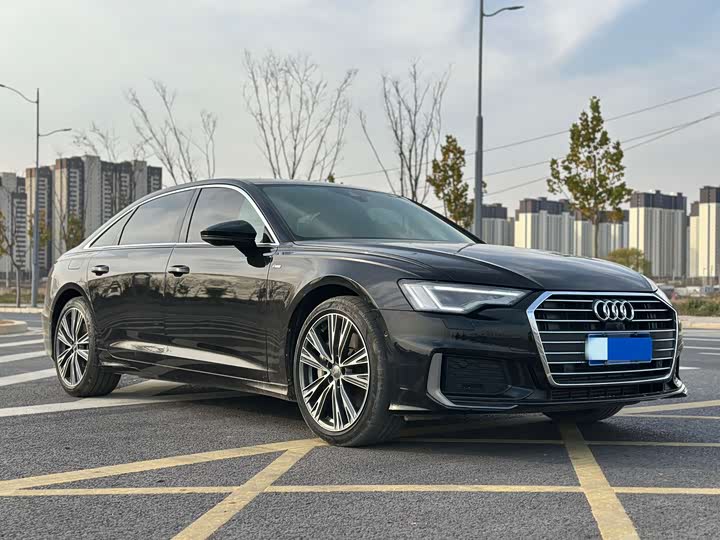 Фото 4 - Audi A6L