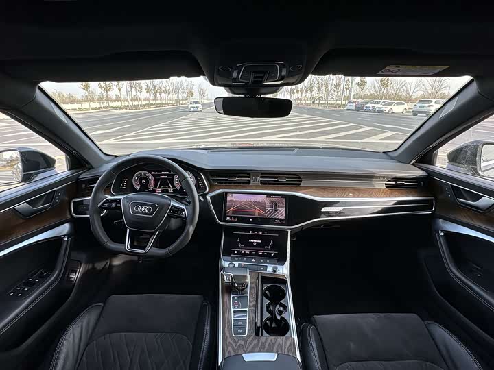 Фото 6 - Audi A6L
