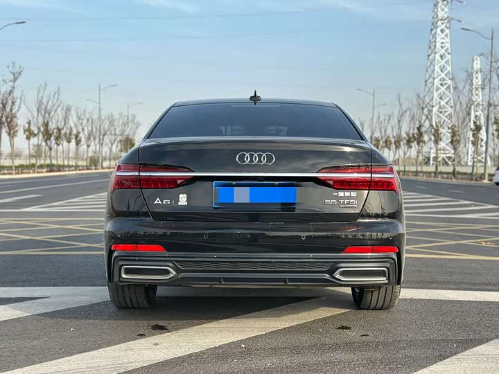 Фото 7 - Audi A6L