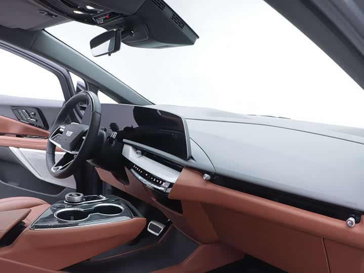 Photo 7 - Cadillac Optiq