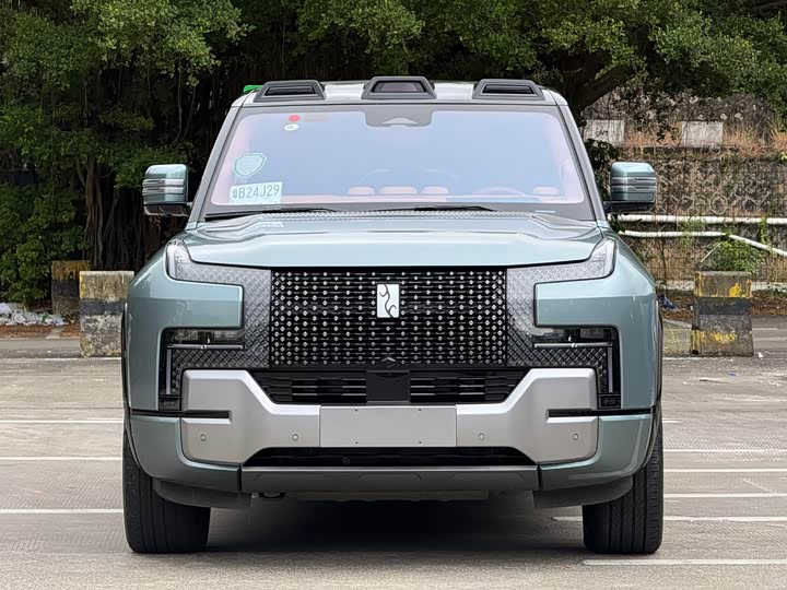 Фото 1 - BYD Yangwang U8