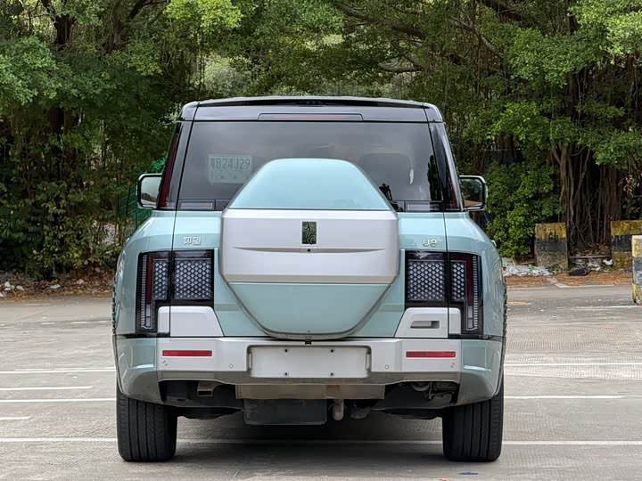 Фото 9 - BYD Yangwang U8