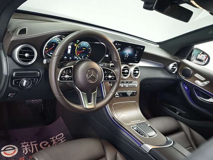 Фото 8 - Mercedes-Benz GLC-Class