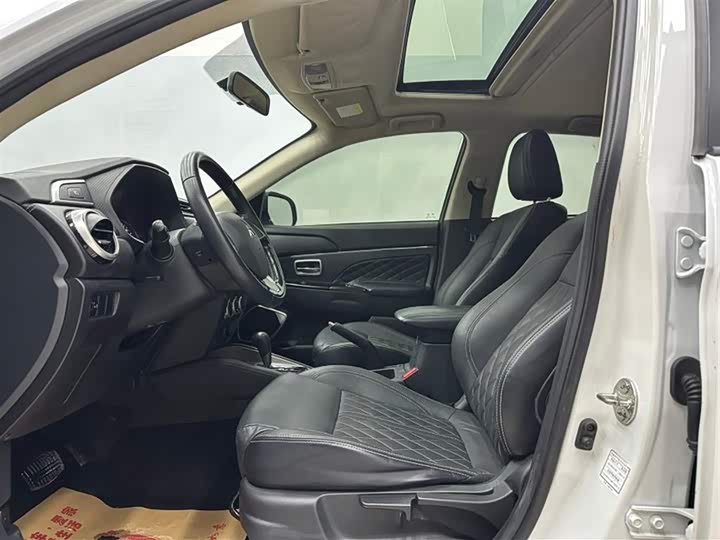 Фото 4 - Mitsubishi ASX