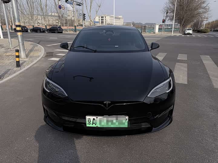 Фото 2 - Tesla Model S