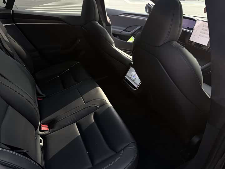 Фото 8 - Tesla Model S