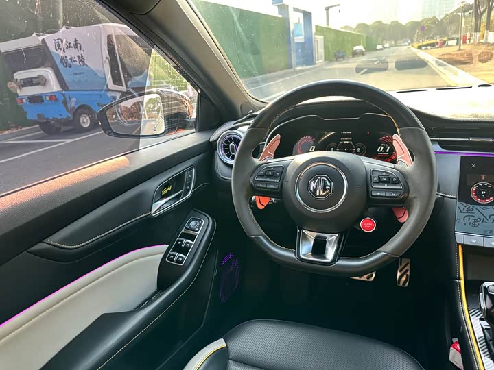 Фото 7 - MG Motor 6
