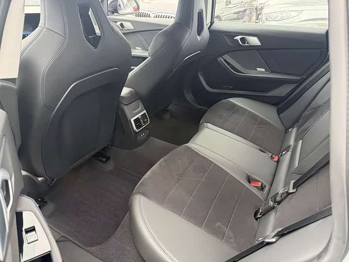 Фото 6 - BMW 2 Series