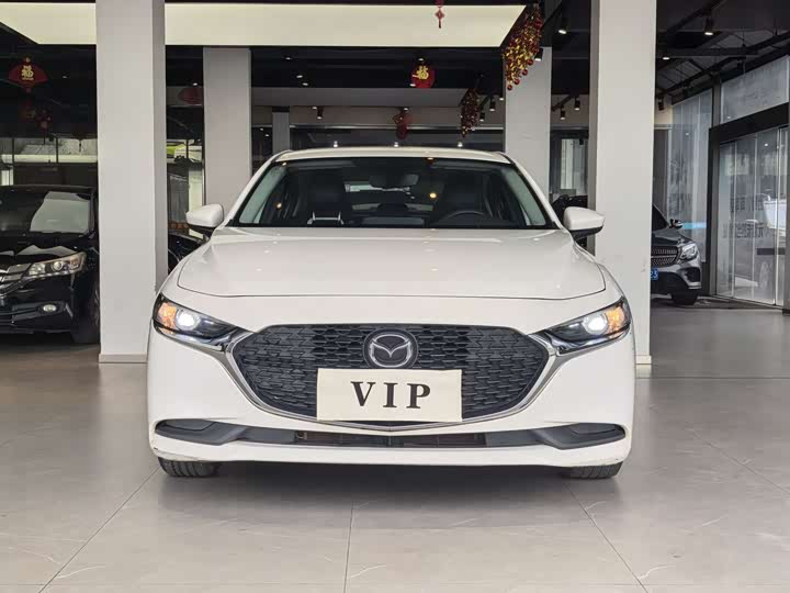 Photo 2 - Mazda 3 (Axela)