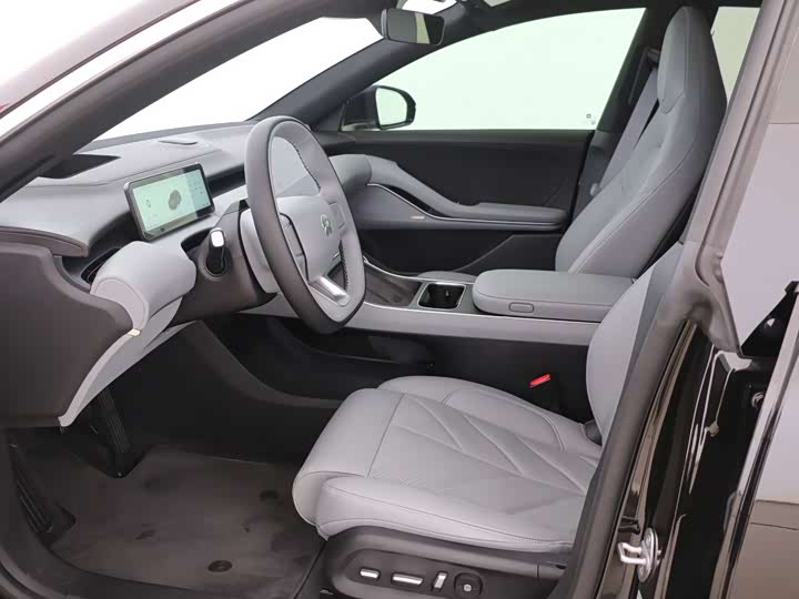 Фото 9 - Nio ET5T