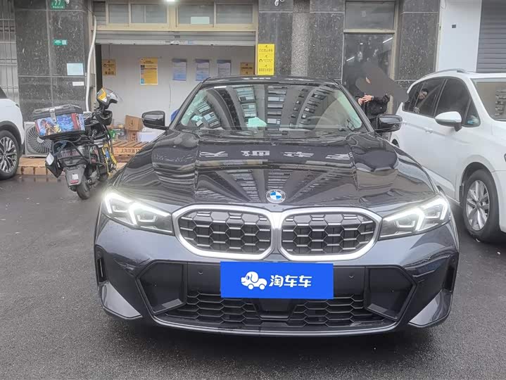 Photo 2 - BMW 3 Series