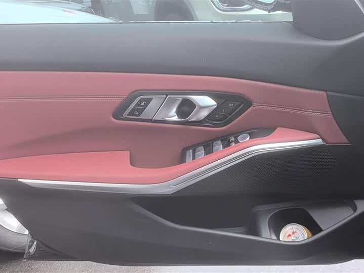 Photo 7 - BMW 3 Series