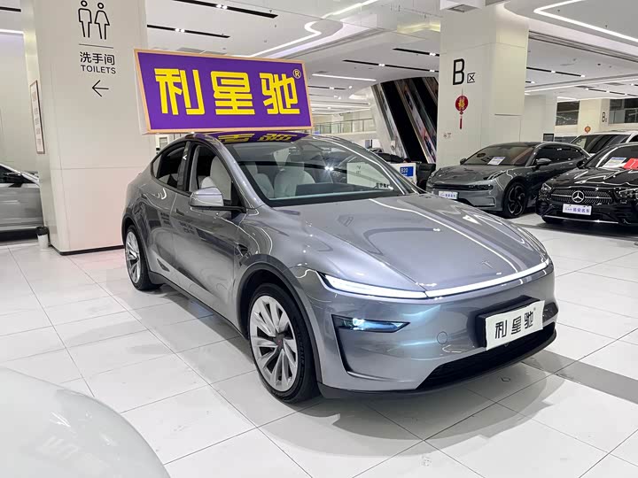 Фото 2 - Tesla Model Y