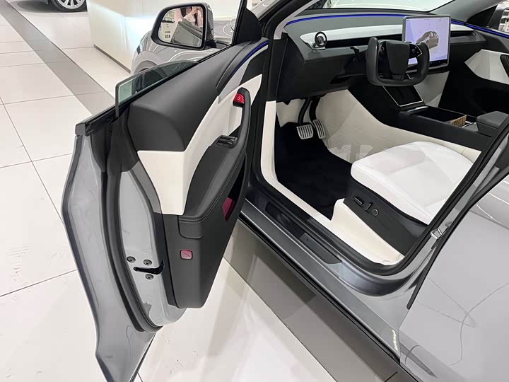 Фото 9 - Tesla Model Y