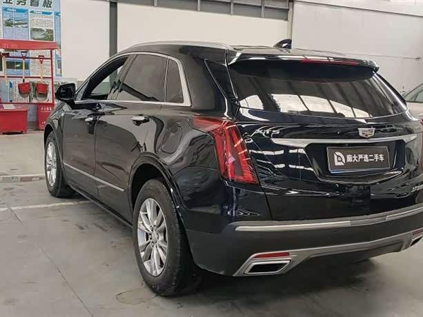 Фото 6 - Cadillac XT5