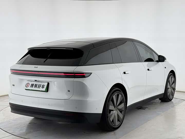 Фото 9 - LiXiang i6