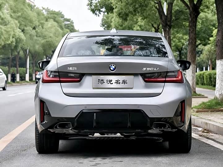 Photo 5 - BMW 3 Series