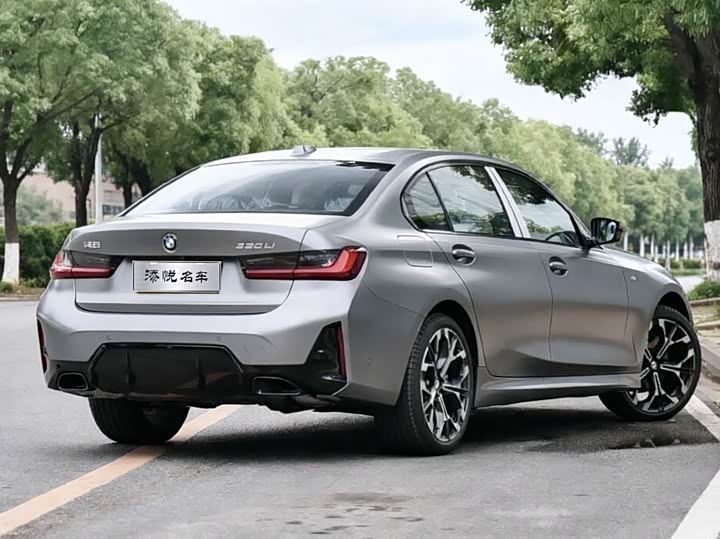 Photo 6 - BMW 3 Series