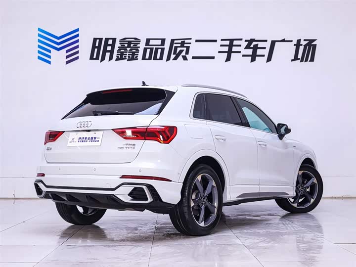 Фото 7 - Audi Q3