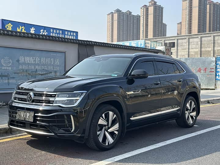 Photo 1 - Volkswagen Teramont Pro