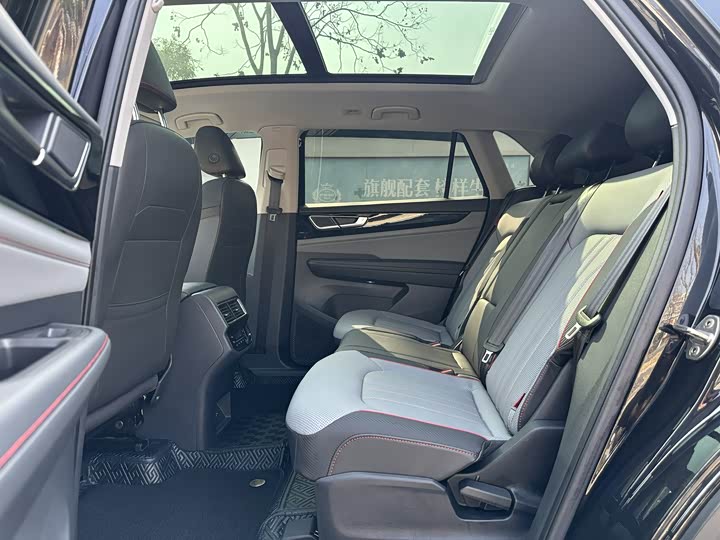 Photo 5 - Volkswagen Teramont Pro