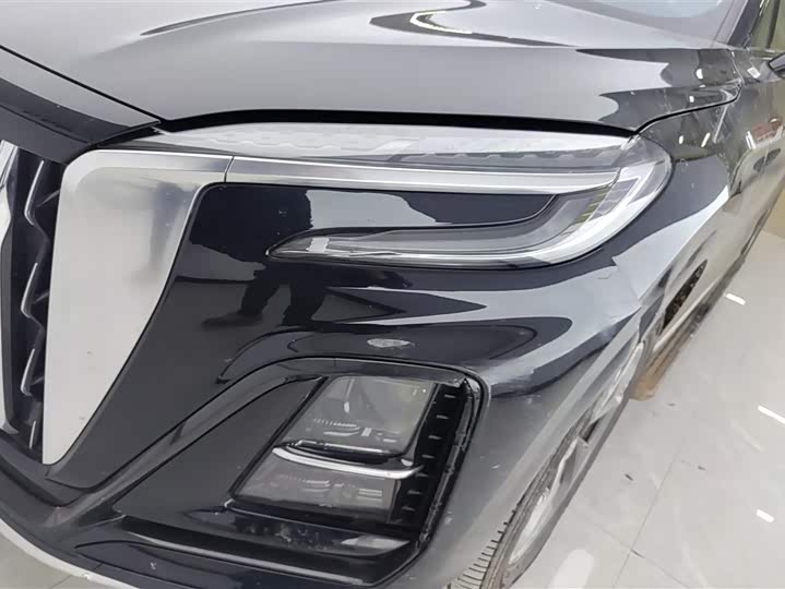 Фото 5 - Hongqi HS3 Hybrid