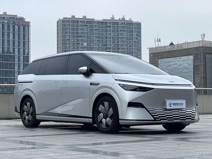 Фото 4 - XPeng X9