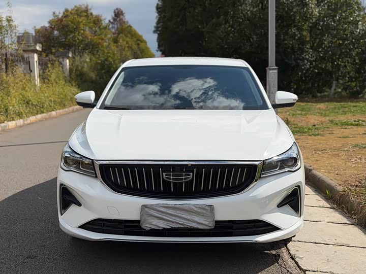 Фото 2 - Geely Emgrand