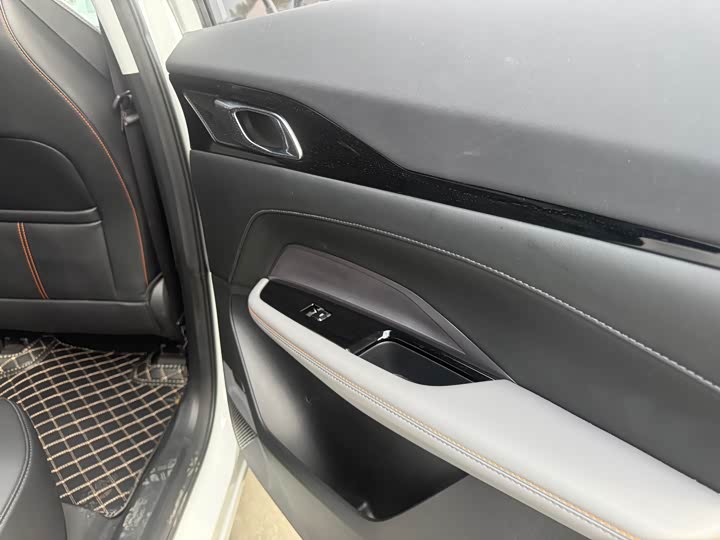 Фото 8 - Changan Oshan Z6