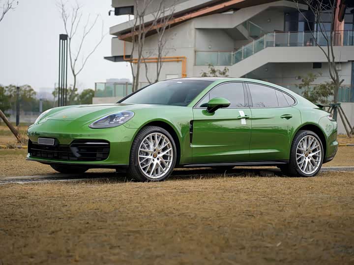 Фото 1 - Porsche Panamera
