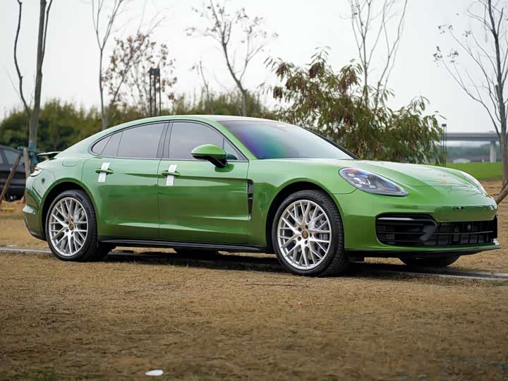 Фото 2 - Porsche Panamera