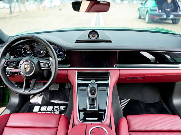 Фото 8 - Porsche Panamera